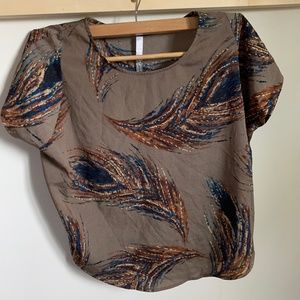 Feather print crop top